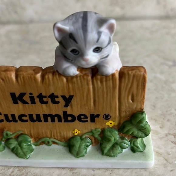 Vintage Schmid Kitty Cucumber Figurine J. P. Buster Sign 1987 - Picture 3 of 8